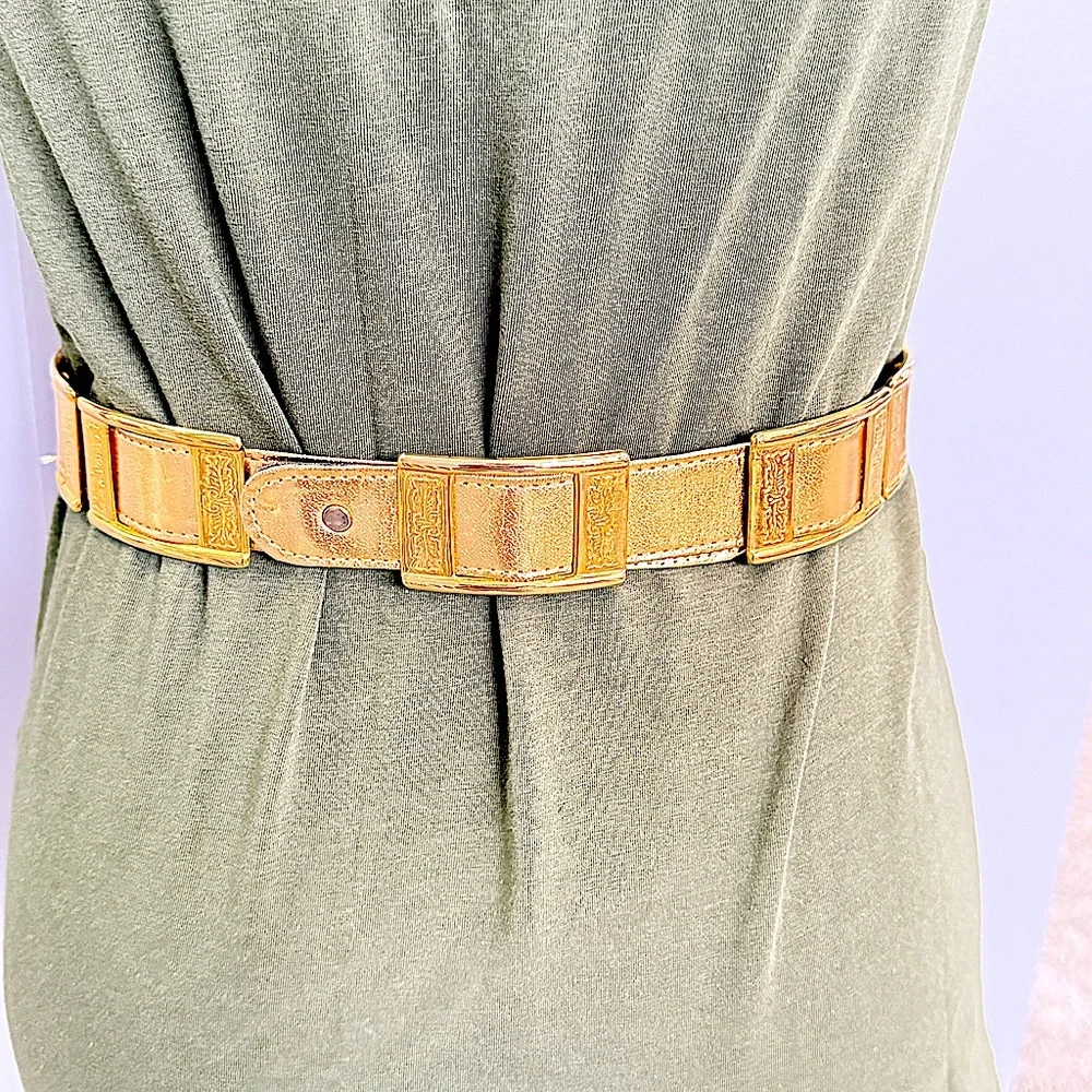 Vintage 1980s Gold Retro Back Clasp Disco Hippie Belt Size Small/Medium 32”L